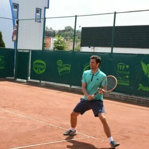 Cristi Mândru (TVR) a câştigat cea de a V-a ediţie a Press Cup Dr. Oetker. Alina Dumitru a acces în finala fetelor