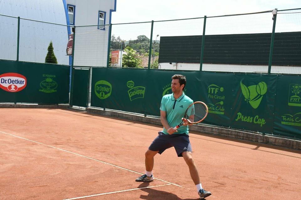 Cristi Mândru (TVR) a câştigat cea de a V-a ediţie a Press Cup Dr. Oetker. Alina Dumitru a acces în finala fetelor