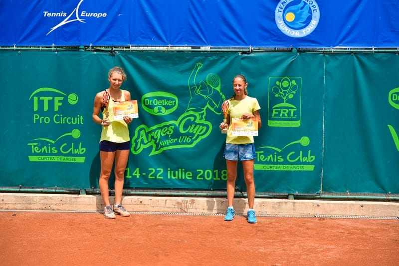 Perechea Ştefana Lazăr/ Sofia Maria Nicolae a câştigat Argeş Cup Dr. Oetker