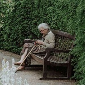 5 Reguli simple de FERICIRE de la o femeie în vârstă de 92 de ani!