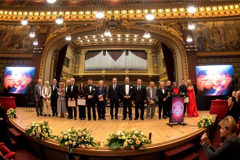 Premiile Constantin Brâncoveanu 2019 au fost decernate pe scena Ateneului Român, în prezența a peste 700 de oaspeți Premiile Constantin Brâncoveanu 2019 au fost decernate pe scena Ateneului Român, în prezența a peste 700 de oaspeți