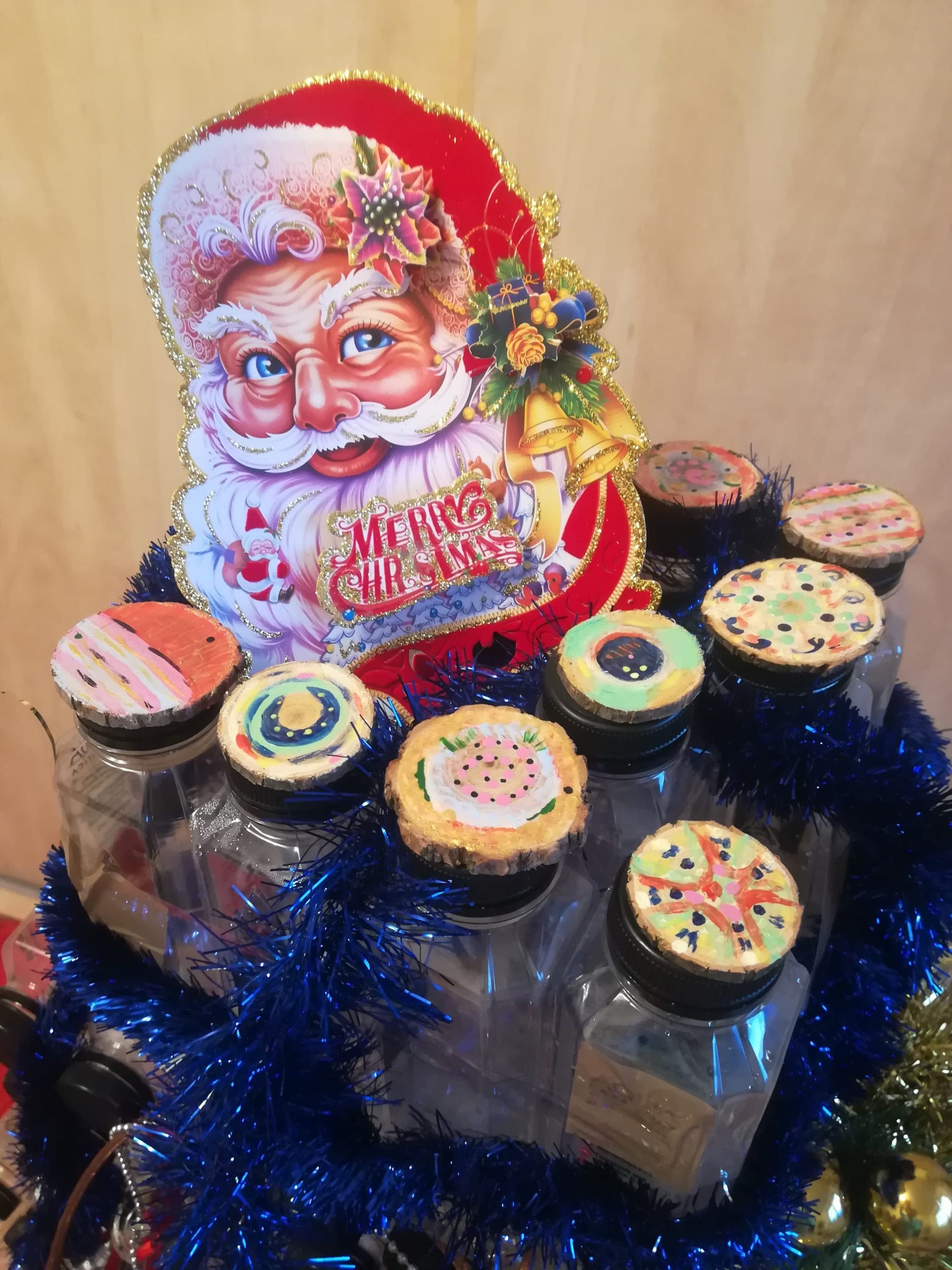 “Focus to Green-Eco-Life” şi ornamente de Moş Crăciun în variante reciclate