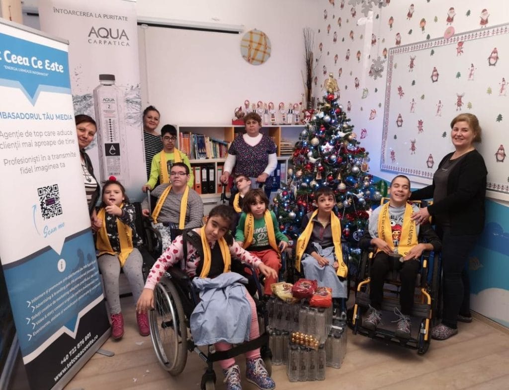 Aqua Carpatica susţine a XXXI-a ediție „MAGIA APEI INFORMATE” alături de copiii Centrului de zi Aurora