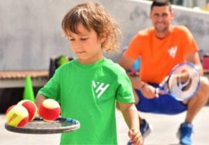 Cum a transformat Victor Hănescu tenisul în artă la Academia care îi poartă numele