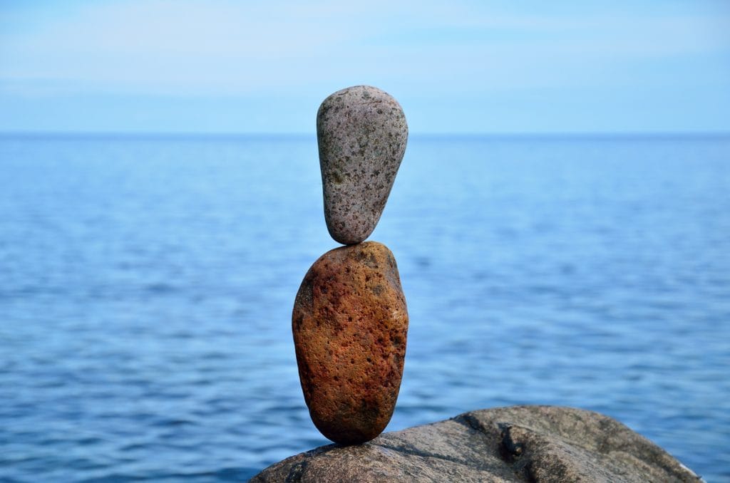 Balanța echilibrului … în tăcere