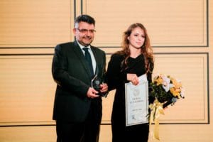 Interviu cu campioana mondială şi tripla campioană europeană la haltere, Loredana Toma, laureată a Galei Trofeelor Alexandrion: «De fiecare dată când urc pe scena Trofeelor Alexandrion, am ȋn gând că vreau să revin şi anul următor, să rămân ȋn topul celor mai buni sportivi din România»