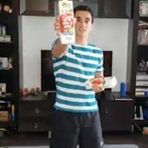 Sucurile naturale Ana Are, promovate de Marian Drăgulescu printre valorile tradiționale românești