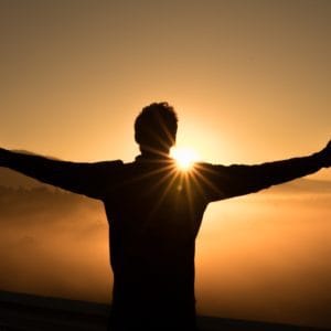 Sunetele relaxării! Iată CUM o muzică de fundal bine aleasă te poate ajuta în timpul meditației