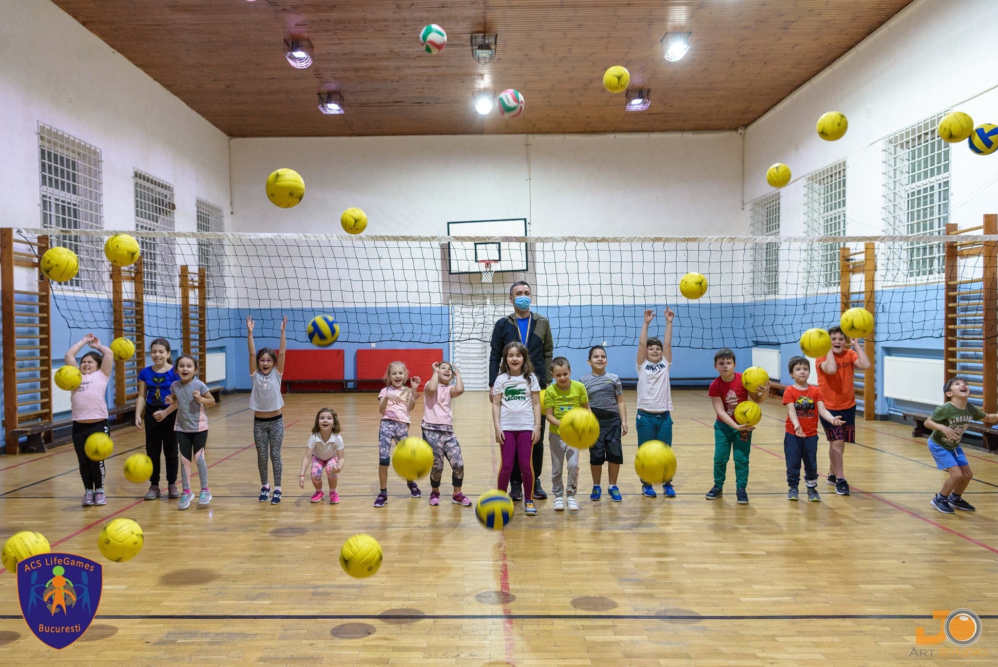 Fundatia Alexandrion susţine antrenamentele de volei pentru copii organizate de Asociaţia Club Sportiv LIFEGAMES Bucureşti