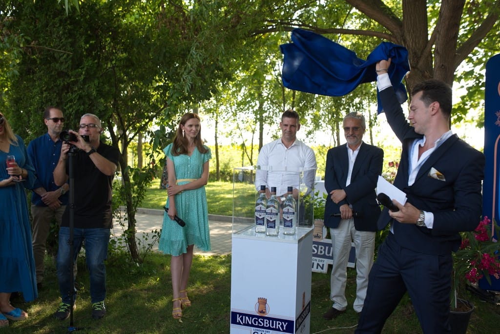 Alexandrion Group lansează Kingsbury London Dry Gin, simultan pe piaţa din România şi la nivel internaţional