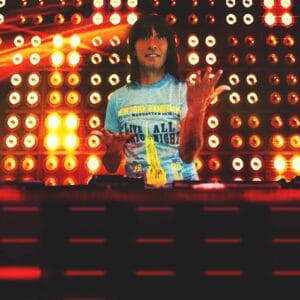 DJ DEGIANNY continua sa isi incante fanii cu noi mixuri de senzatie!