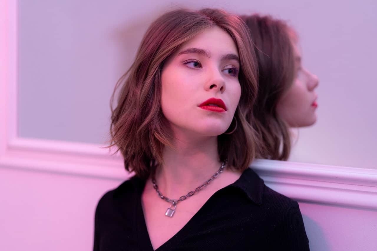 Meseria de model de videochat: ce abilitati poti dobandi atunci cand lucrezi in aceasta industrie