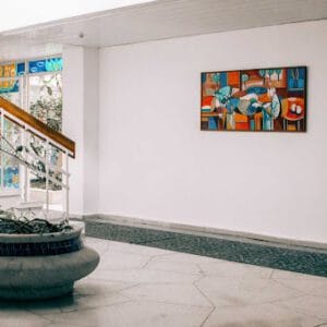 Descoperă ACUM cum să transformi designul casei tale cu ajutorul tablourilor abstracte