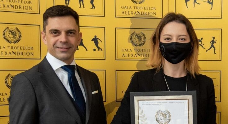 SPADA TAIE CAPUL CE SE PLEACĂ, Ana-Maria Popescu
