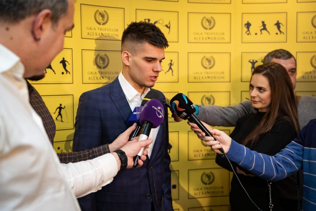 „Celălalt gol” (de Radu Naum)