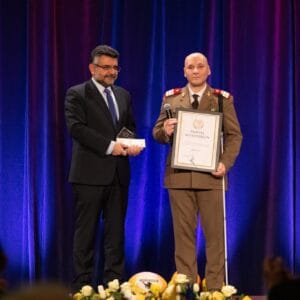Sportul nu a mai părut demult atât de frivol ca în aceste vremuri. Dincolo de capătul drumului