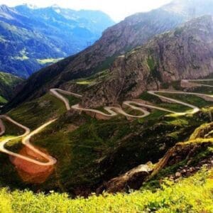 Iti doresti o escapada de vis pe Transalpina? Cazarea, lanturile auto si bagajul, aspecte de baza de pus la punct