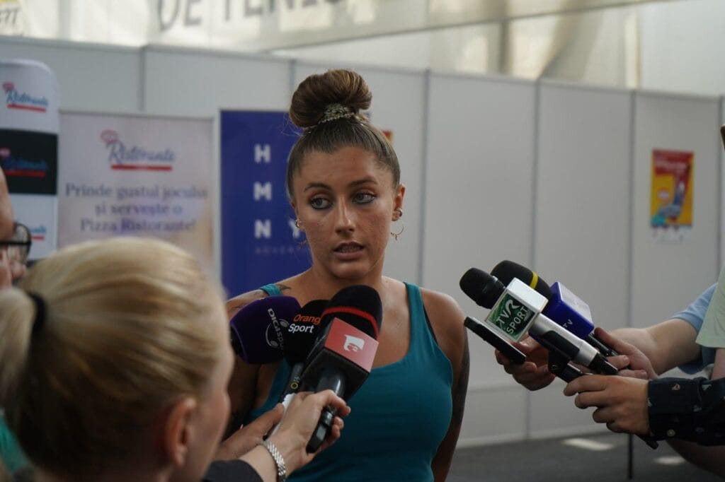 Demonstrație de tenis cu Andreea Prisăcariu la Dr. Oetker Junior Trophy