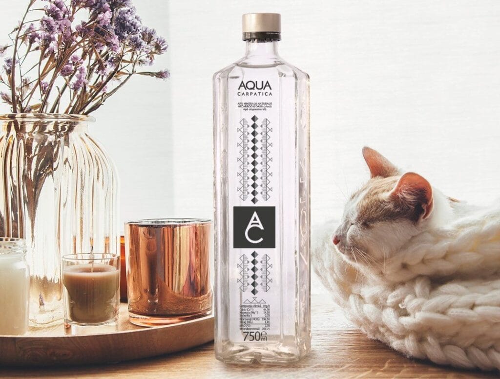 Aqua Carpatica, lider în topul celor mai vizibile branduri de apă în online din luna august