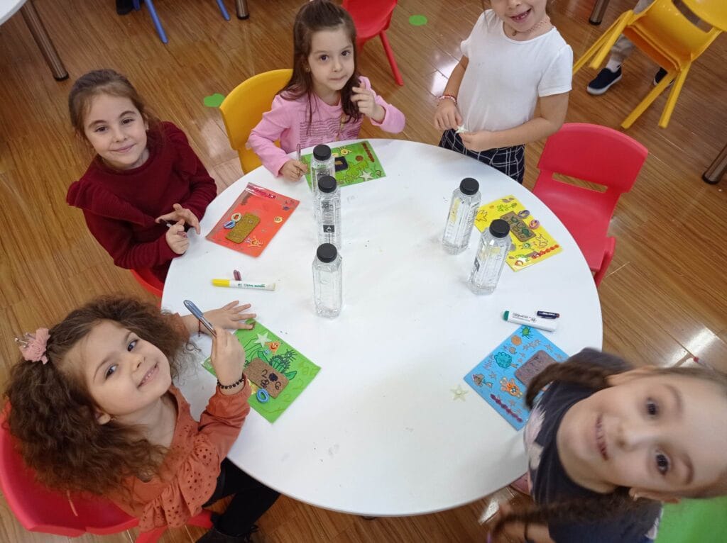 Micii inventatori ai automobilului reciclabil #focustogreenecolife