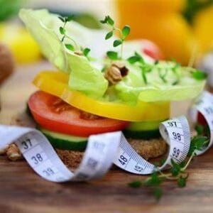 Topul celor 5 greșeli care te împiedică să slăbești