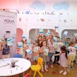 Copiii menţin curat mediul acvatic al Oceanelor #apecurateasumate
