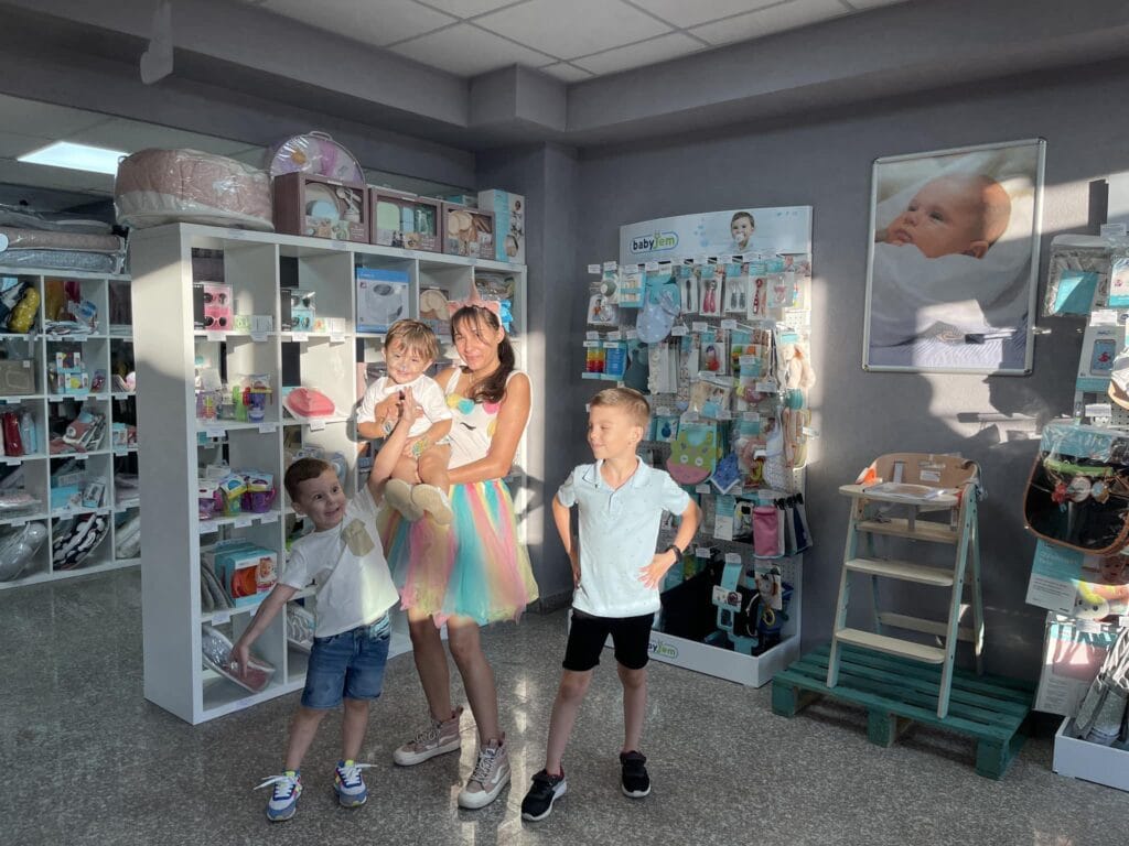 „Lumea lui Andrei”, cel mai nou magazin cu articole pentru copii, bebeluși, mămici „Lumea lui Andrei”, cel mai nou magazin cu articole pentru copii, bebeluși, mămici