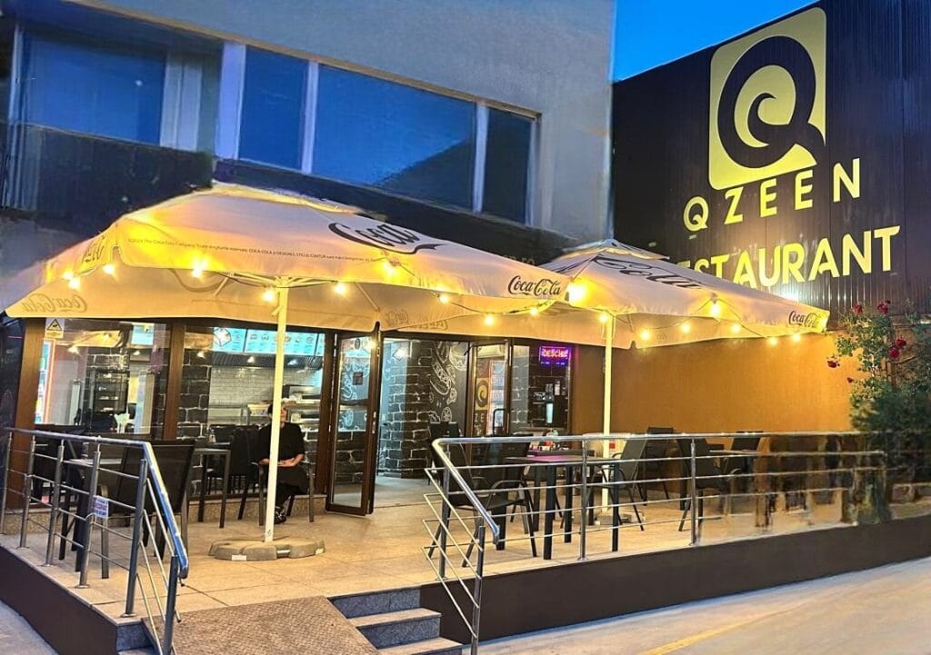 Poftă de fast food cu stil? Comandă pizza și burgeri de la Qzeen!