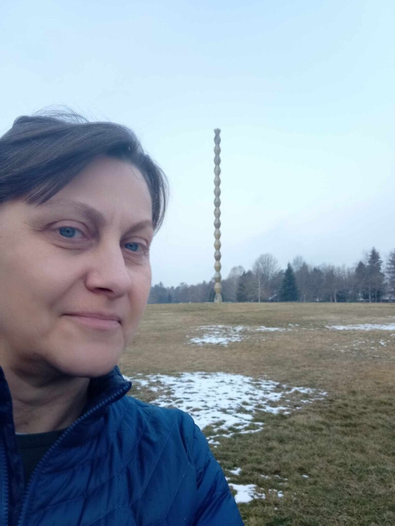 Brâncuşi- Spre rădăcinile maestrului Brâncuşi. Prima ȋntalnire gorjeană