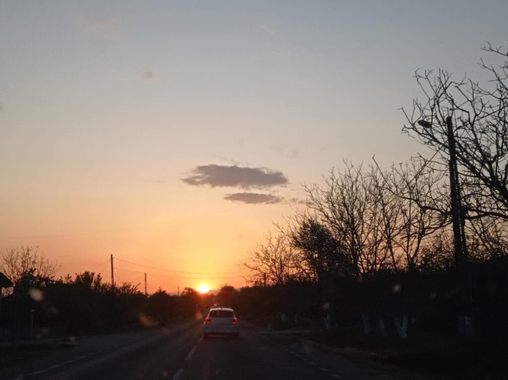 Fă Linişte! Mintea inventează cum să ieşi din tipare