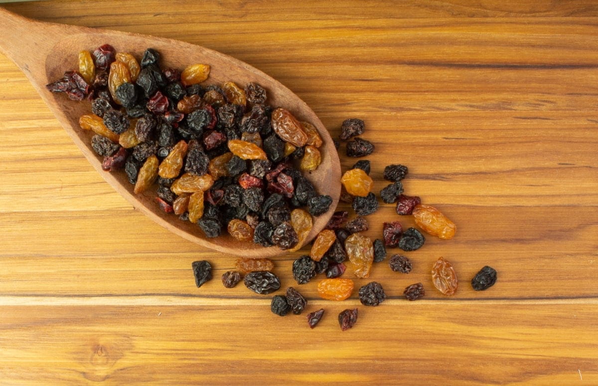 Stafide aurii și brune: beneficii, nutriție și sfaturi de integrare