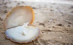 Mituri şi superstiţii legate de perle … nu cele gramaticale!