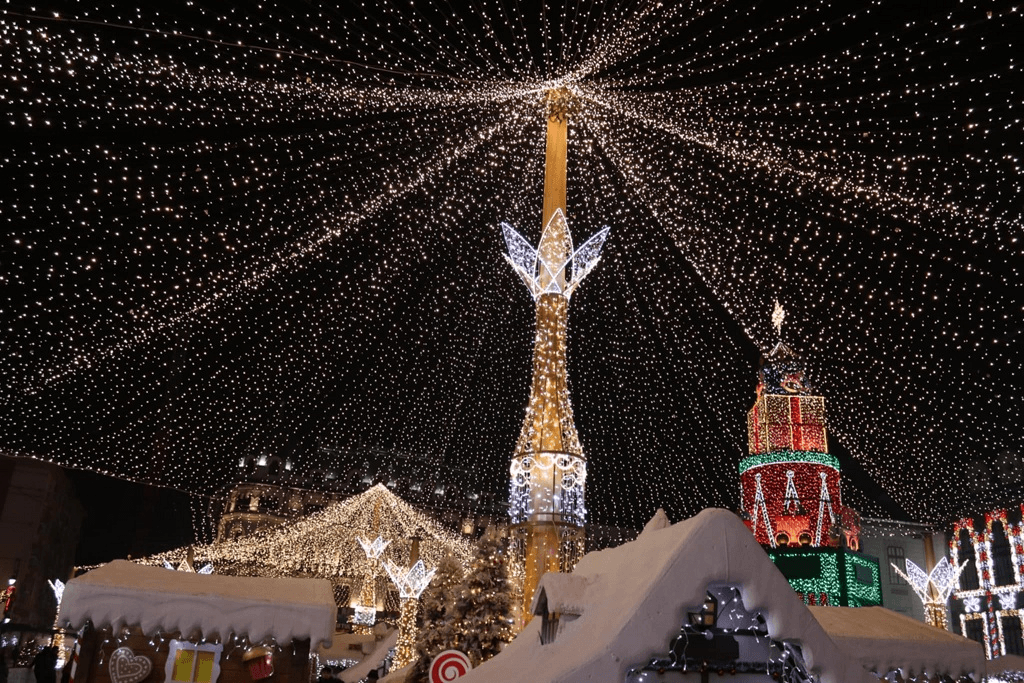 Magia sărbătorilor de iarnă revine: Târgul de Crăciun Craiova 2025