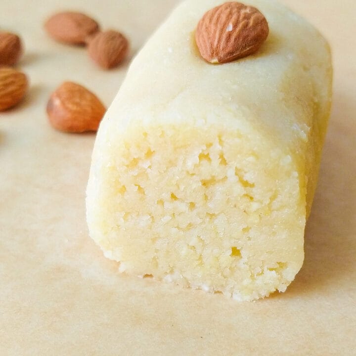 Cum preparăm adevăratul marțipan sau pasta de migdale